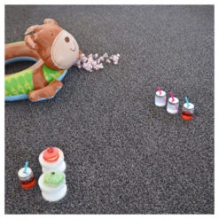 Gazon Synthétique Happy Party - Couleur Gris Foncé - Classé Feu - 20mm - 1m X 9m 6 Gazon Synthétique Happy Party - Couleur Gris Foncé - Classé Feu - 20mm - 1m X 9m -Promos Floromyst Boutique 645cece4ae3428.48050462