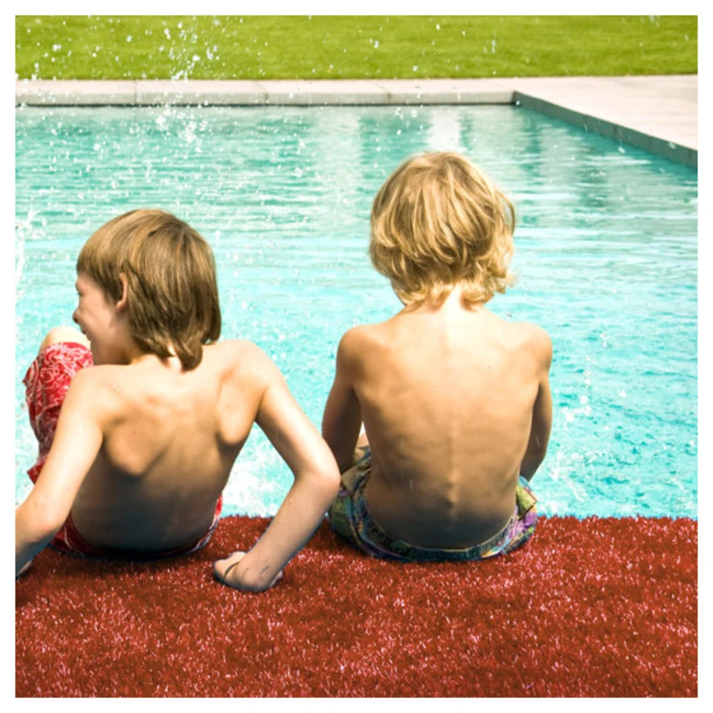 Gazon Synthétique Peps - Couleur Rouge Brique - 20mm - 2m X 5m 2 Gazon Synthétique Peps - Couleur Rouge Brique - 20mm - 2m X 5m – Image 2